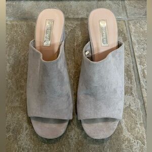 Women's Gray Suede Mules size 6 summer sandals